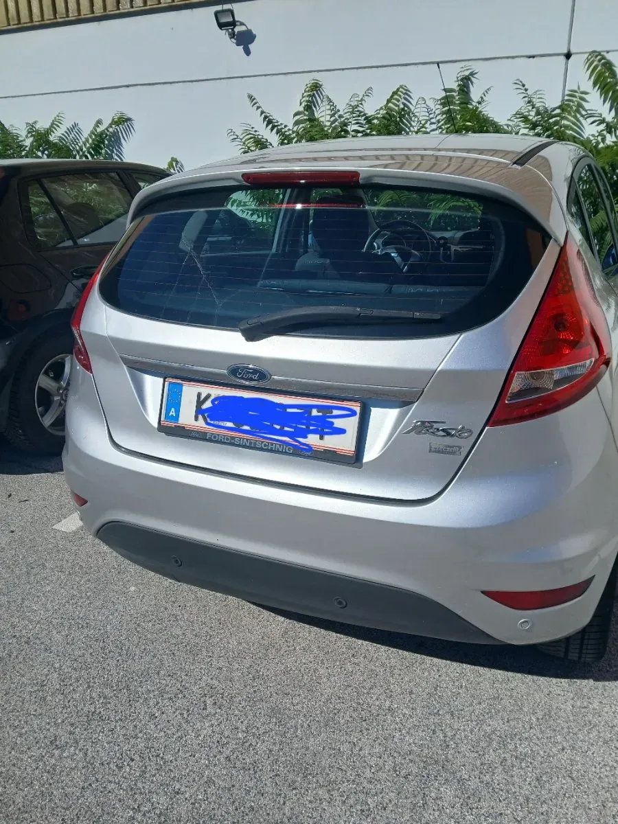 Ford Fiesta 2011 photo 3