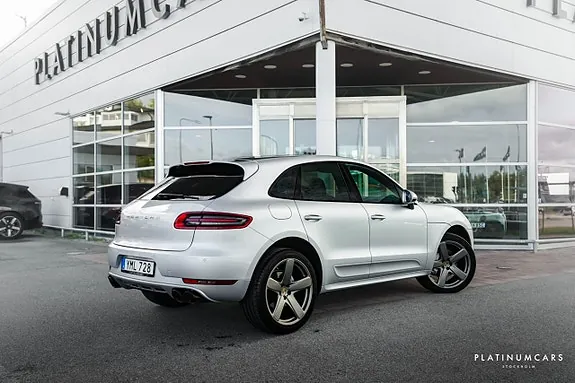 Porsche Macan S 2017 photo 2