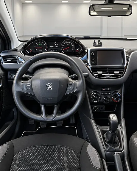Peugeot 208 2012 photo 5