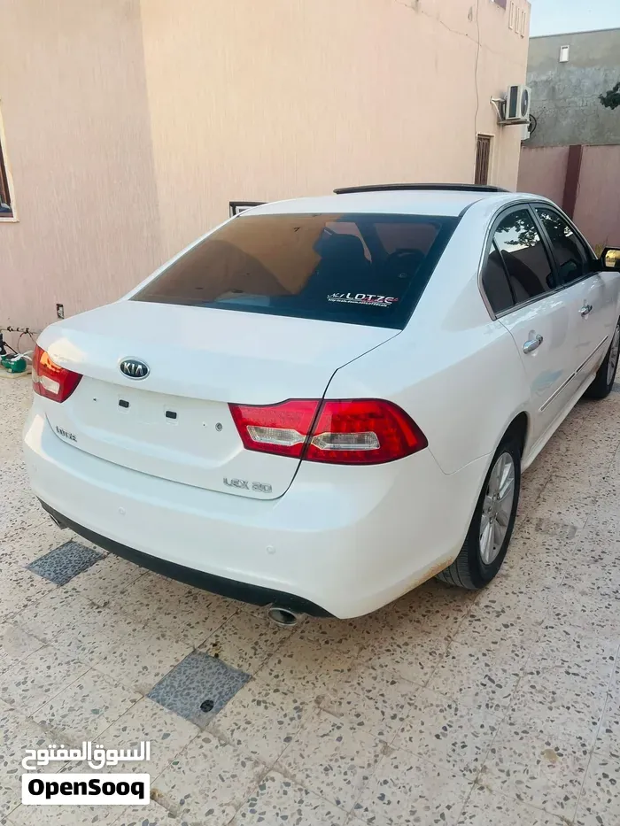 Kia Lotze 2010 photo 2
