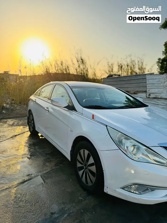 Hyundai Sonata 2015 photo 2