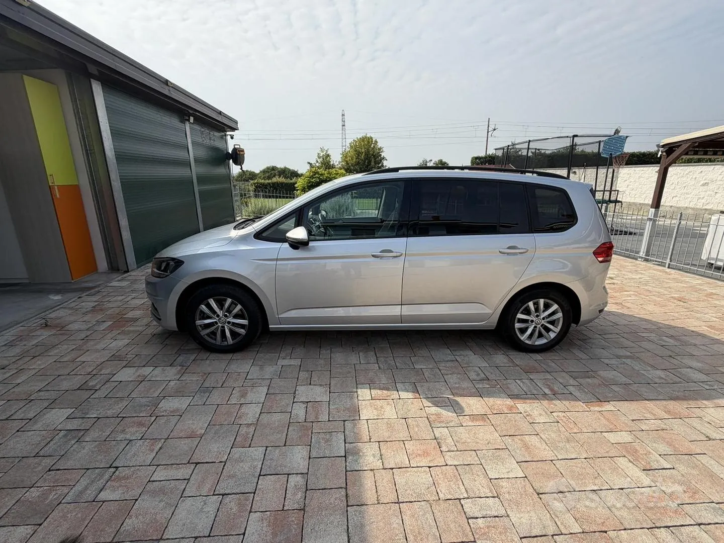 Volkswagen Touran 2016 photo 3