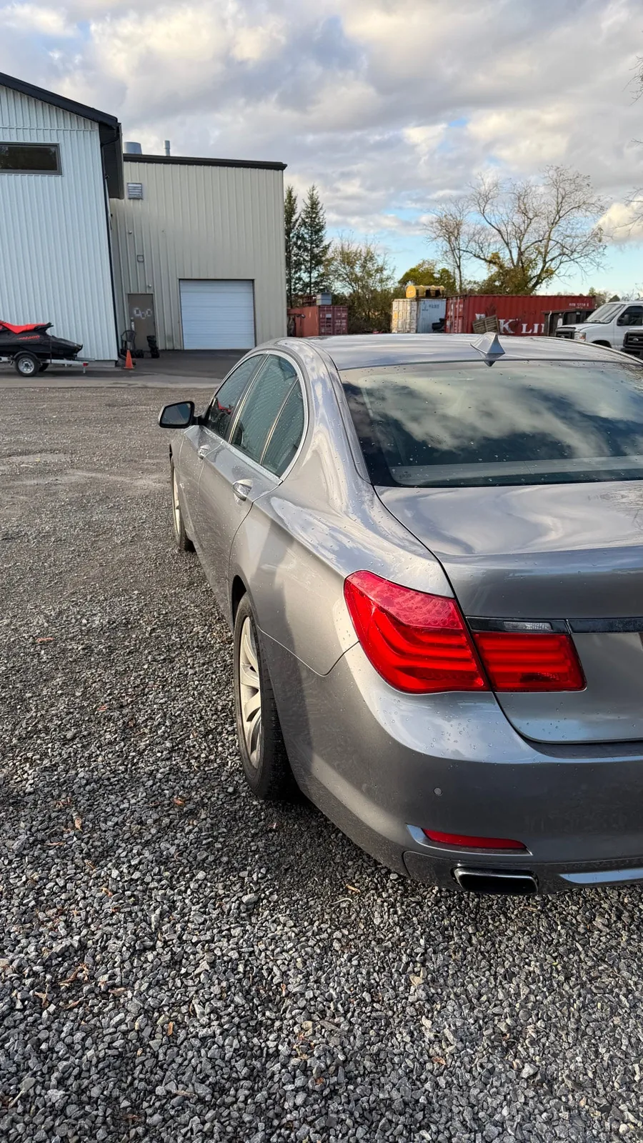 BMW 7 Series 2011 photo 5