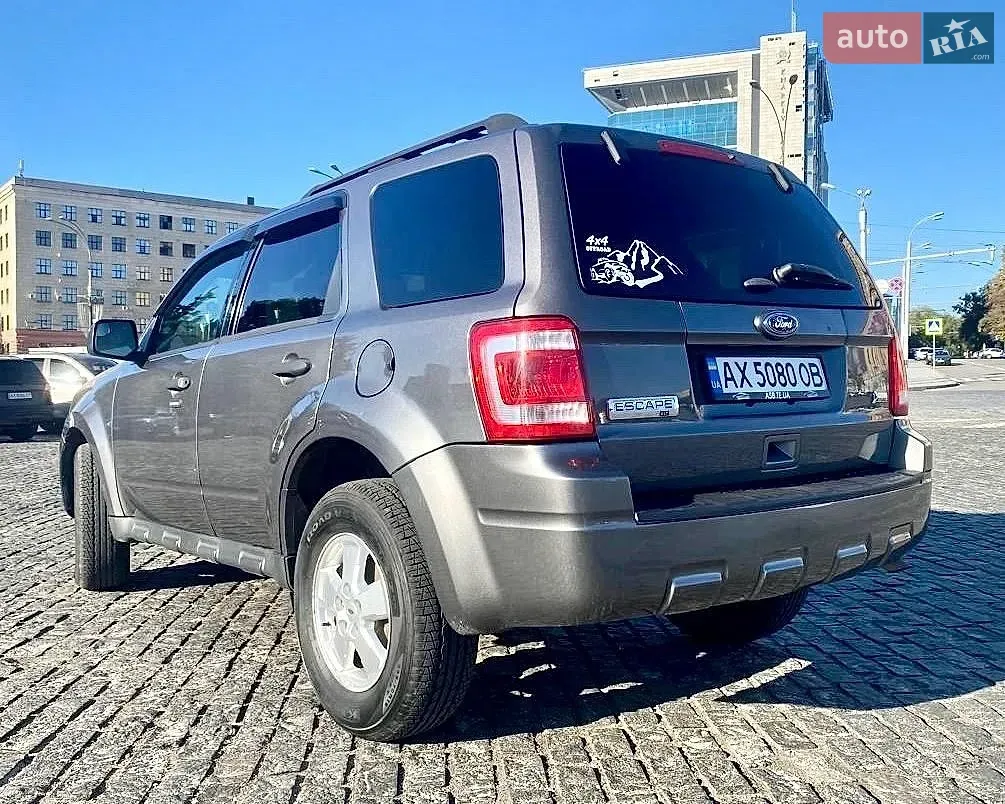 Ford Escape 2011 photo 4