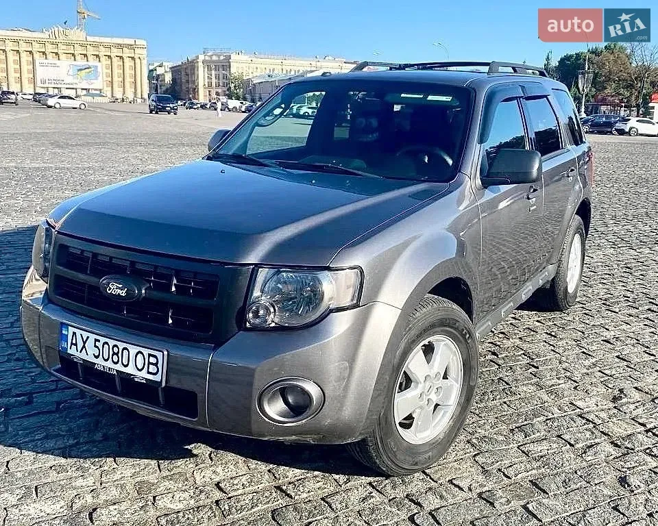 Ford Escape 2011 photo 3