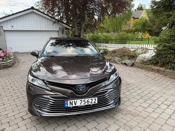 Toyota Camry 2019 photo 2