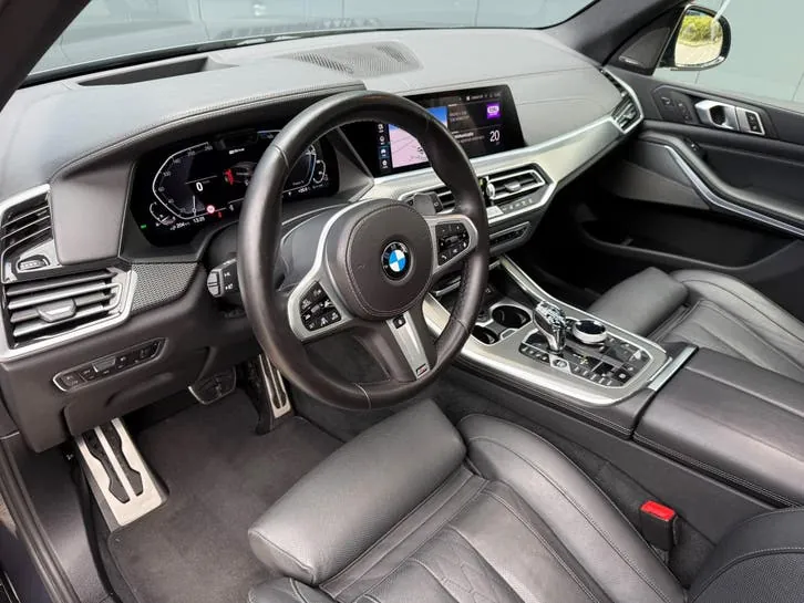 BMW X5 2021 photo 2