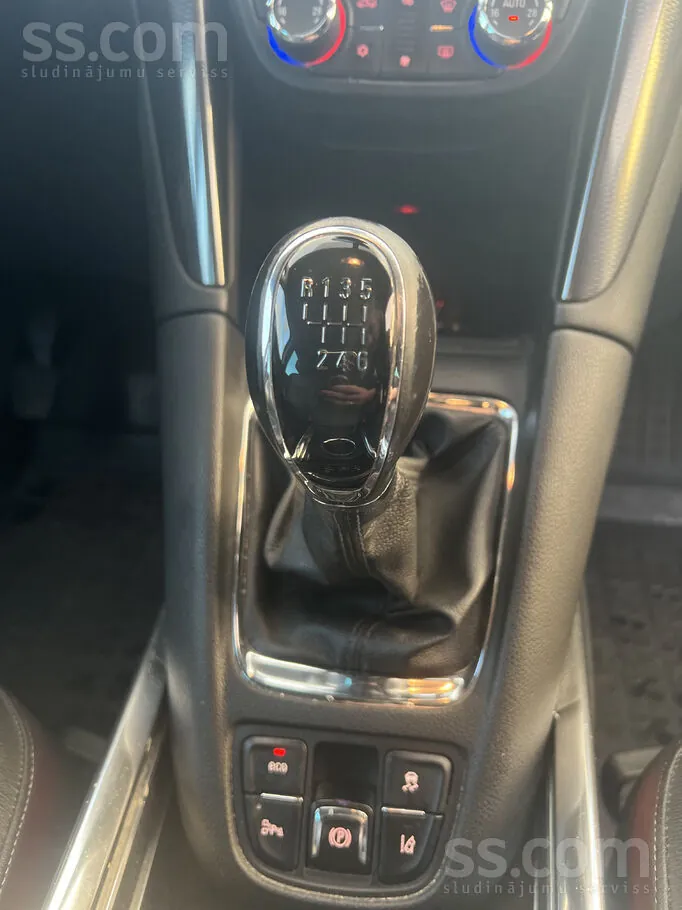Opel Zafira 2013 photo 3
