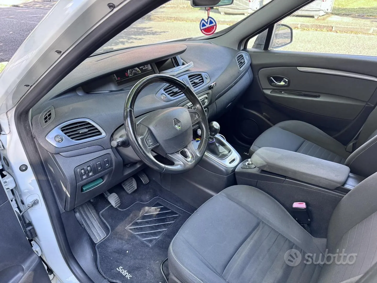 Renault Scenic 2016 photo 3