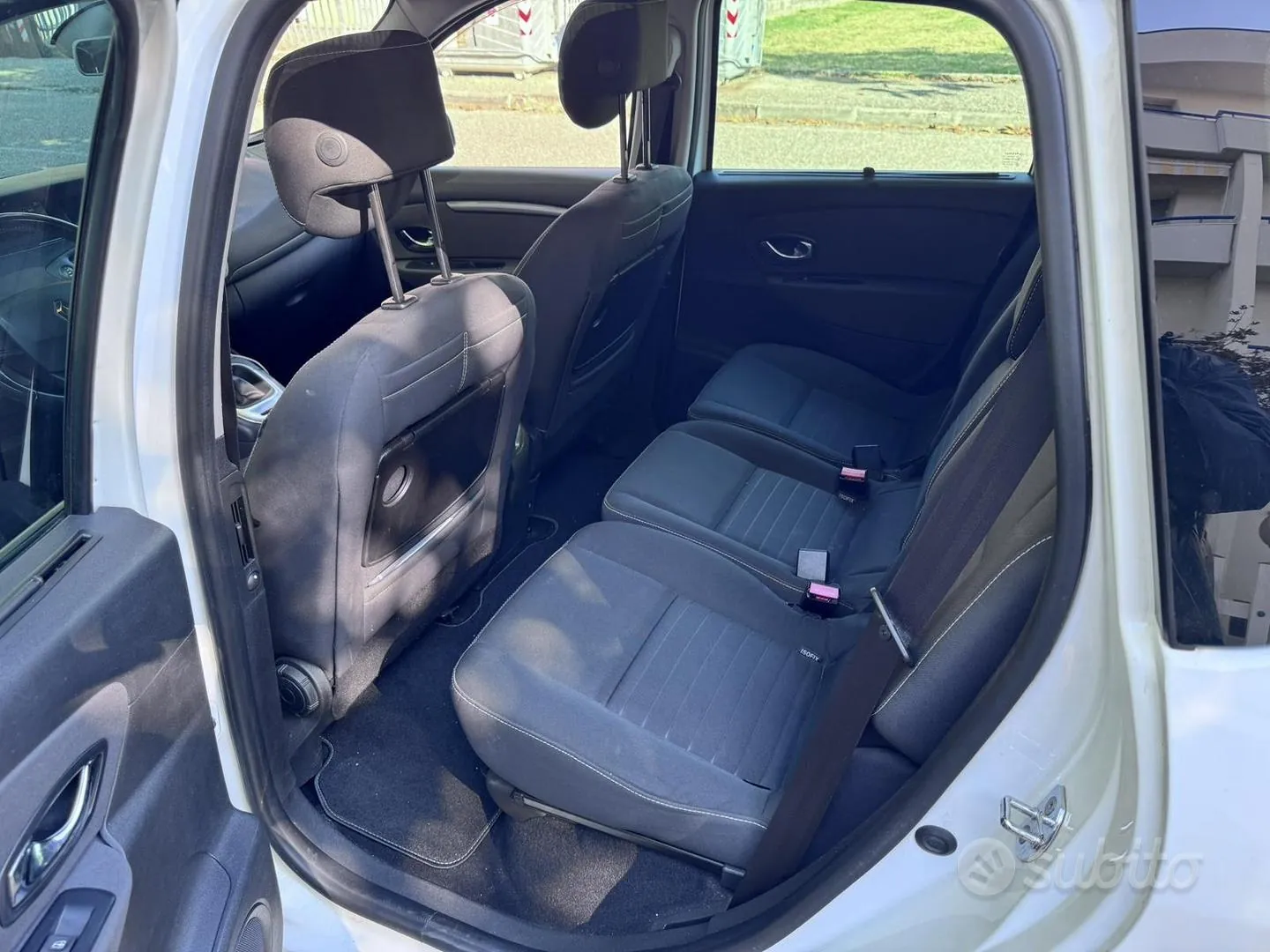 Renault Scenic 2016 photo 4