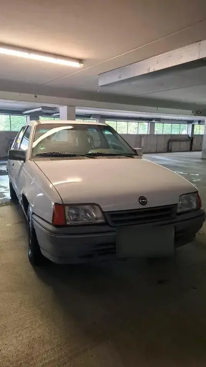 Opel Kadett E