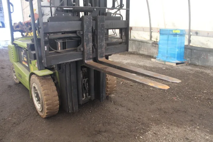 Clark Gex40 2013 photo 3