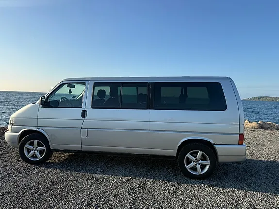 Volkswagen Caravelle 2003 photo 2