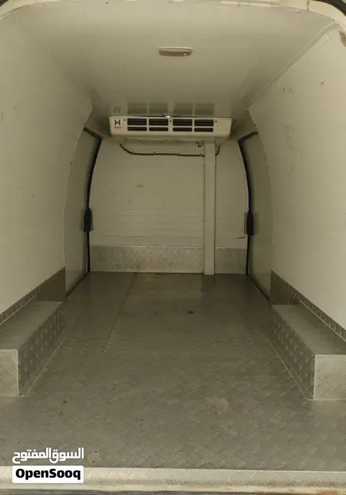 Toyota Hiace 2018 photo 3