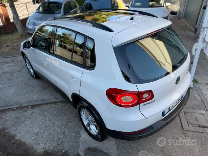 Volkswagen Tiguan 2011 photo 4