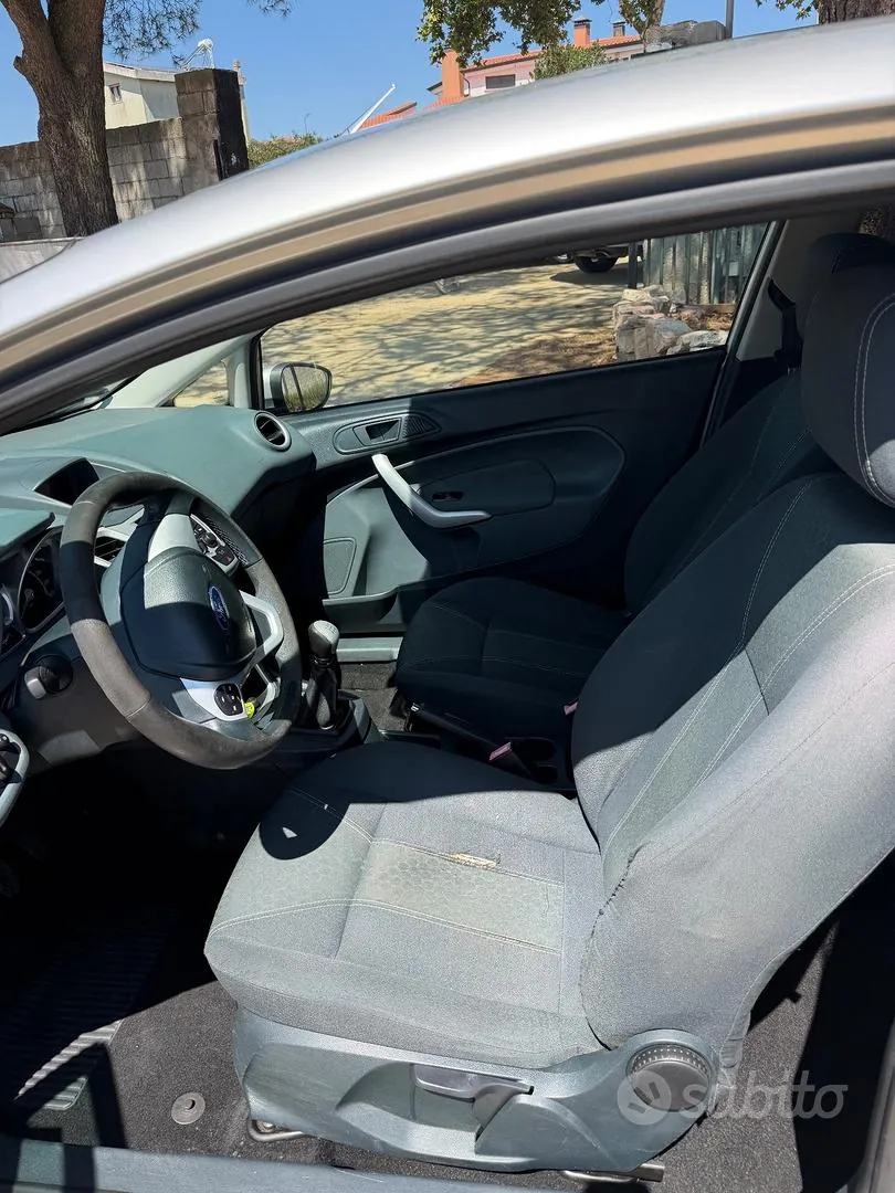 Ford Fiesta 2011 photo 5