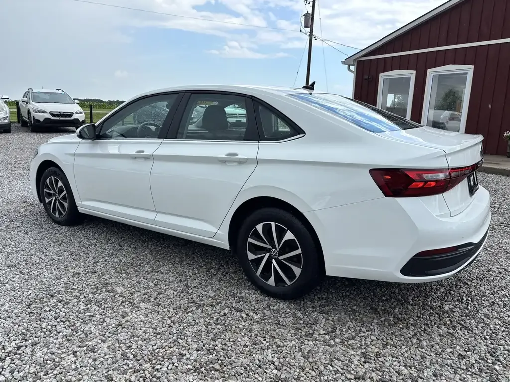 Volkswagen Jetta 2025 photo 3