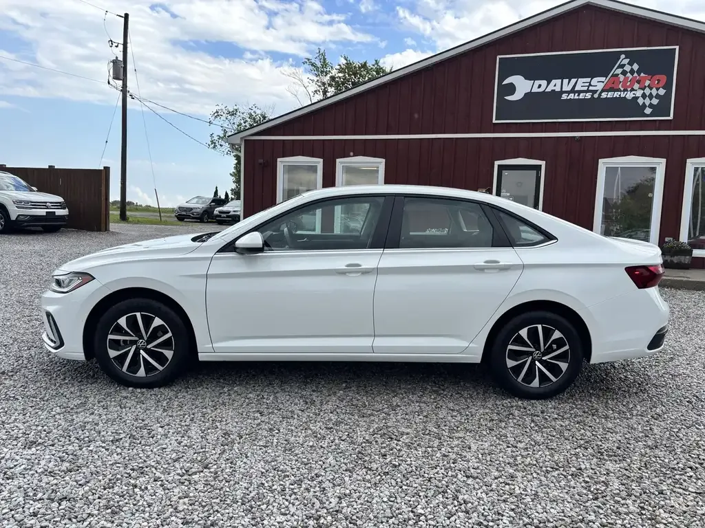 Volkswagen Jetta 2025 photo 2