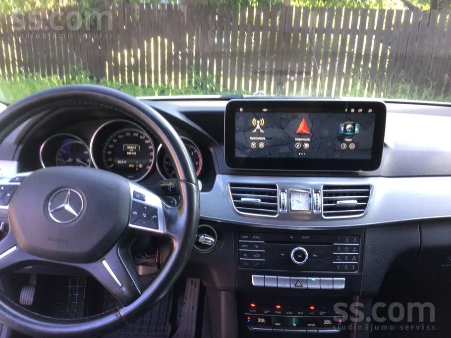 Mercedes-Benz E250 2016 photo 2