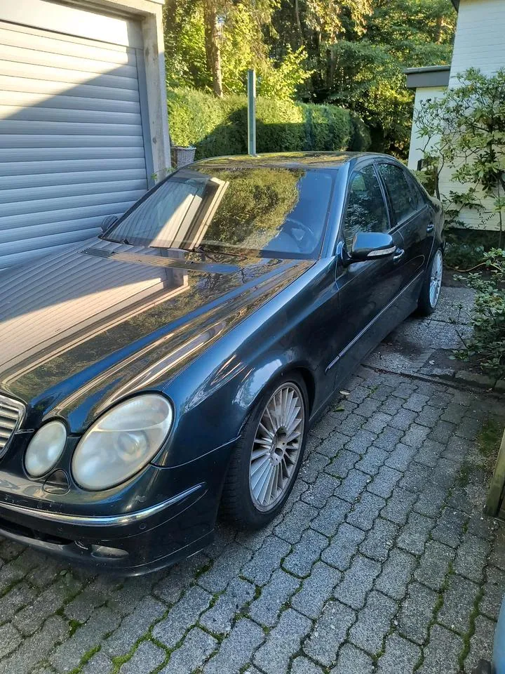 Mercedes-Benz E500