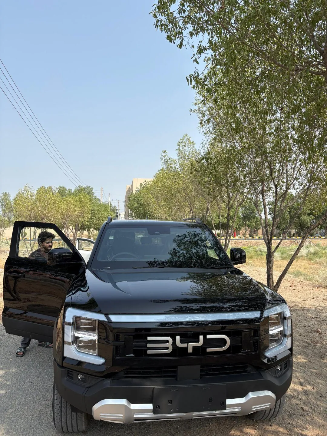 BYD Shark 6