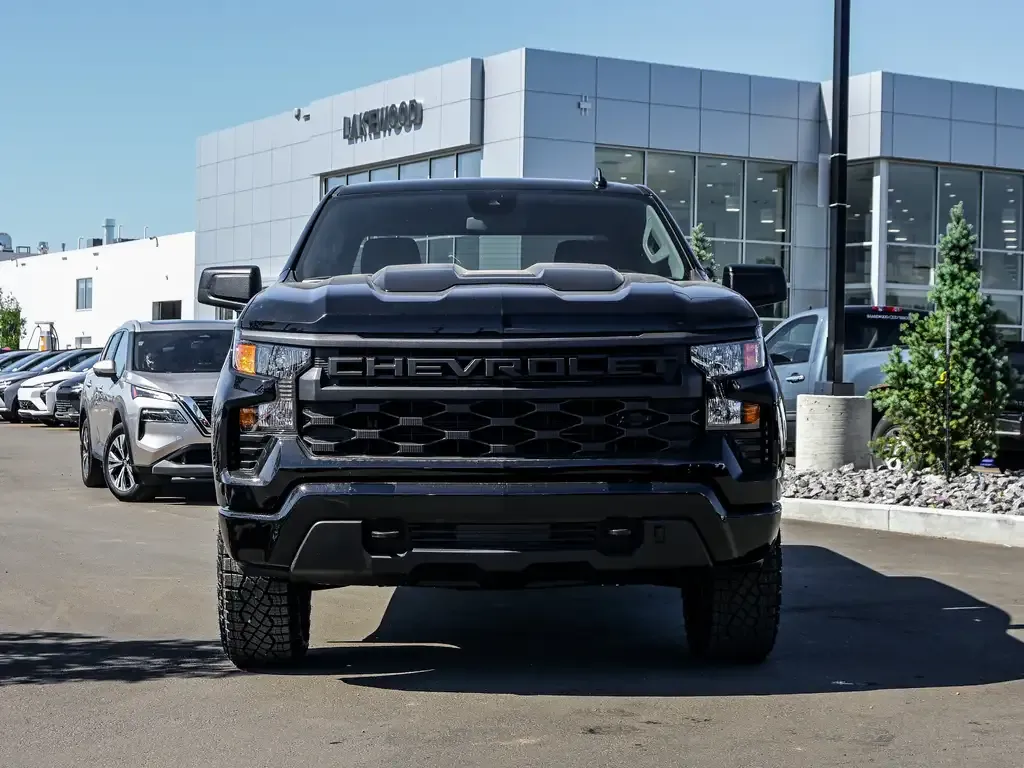 Chevrolet Silverado 1500 2026 photo 3