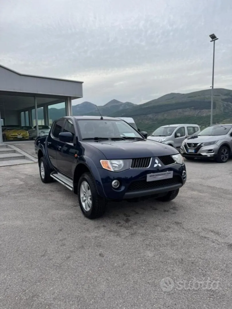 Mitsubishi L200 2008 photo 3
