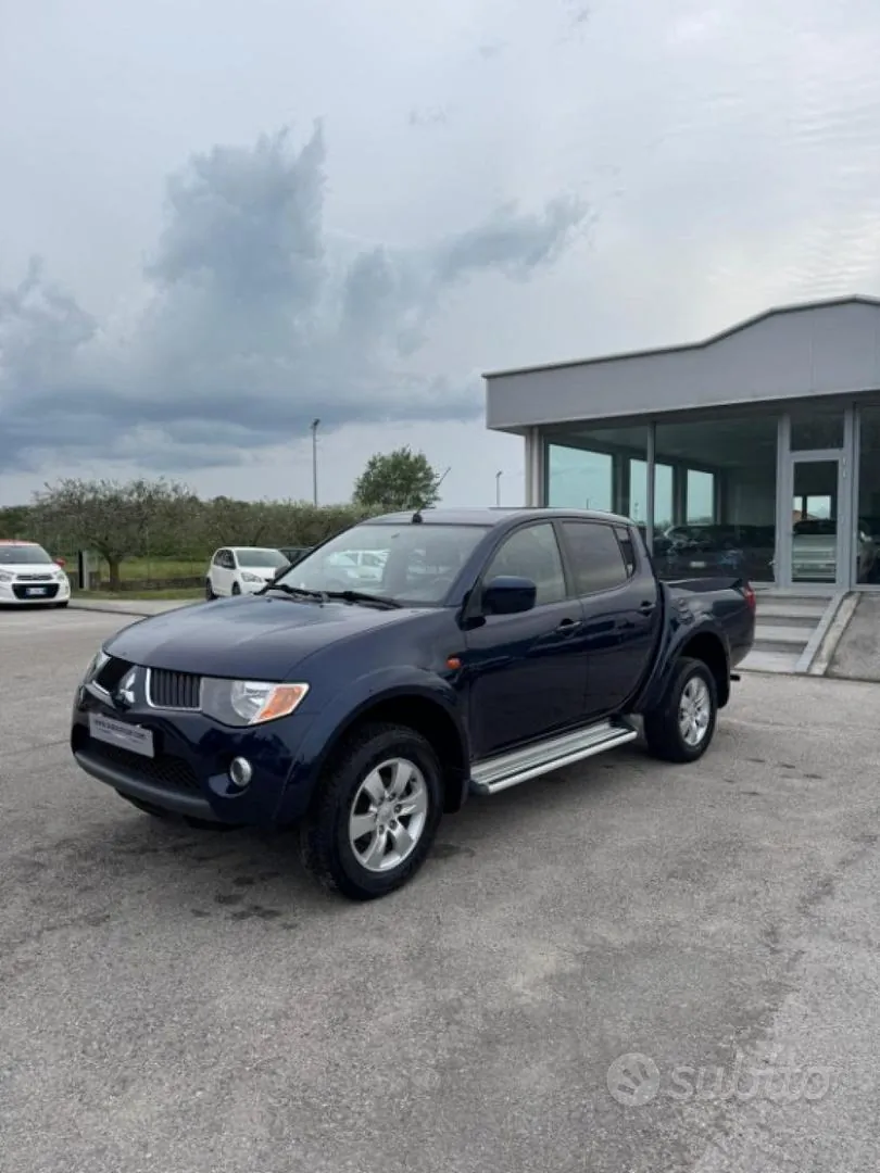 Mitsubishi L200 2008 photo 4