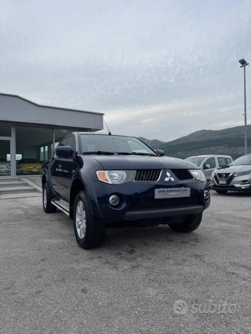 Mitsubishi L200 2008 photo 2