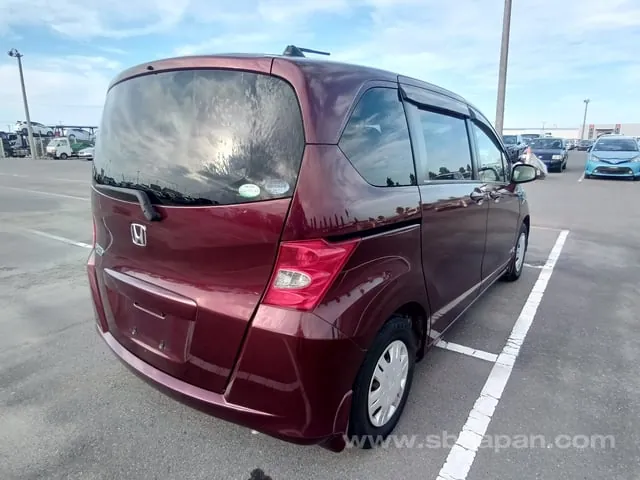 Honda Freed G 2009 photo 4