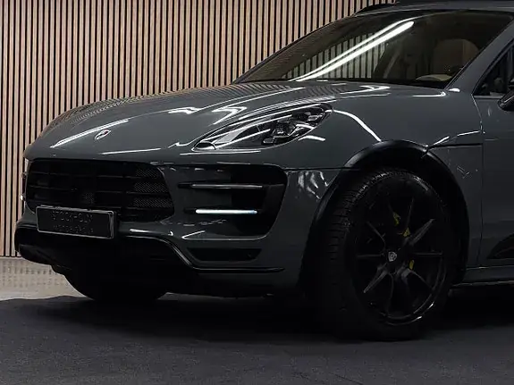 Porsche Macan Turbo 2017 photo 4