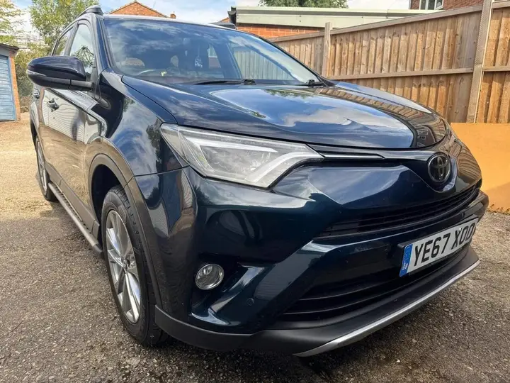 Toyota Rav4 2017 photo 2