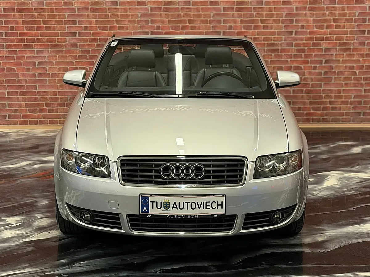 Audi A4 2003 photo 2
