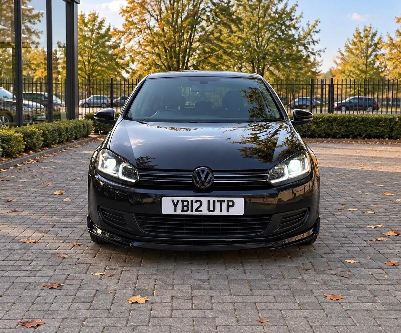 Volkswagen Golf 2012 photo 2