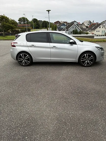Peugeot 308 2014 photo 5