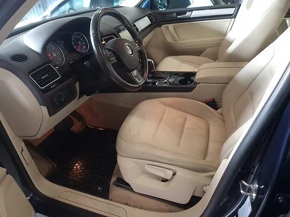 Volkswagen Touareg 2013 photo 5