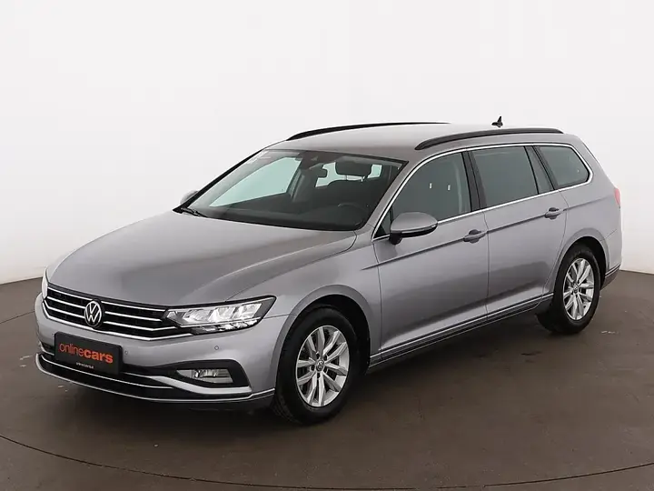 Volkswagen Passat 2022 photo 2