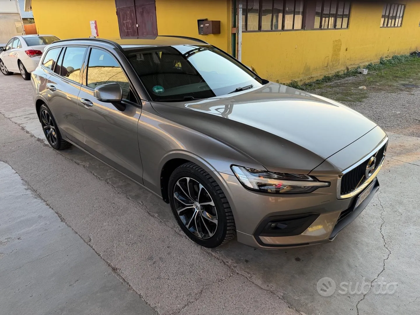 Volvo V60 2019 photo 3