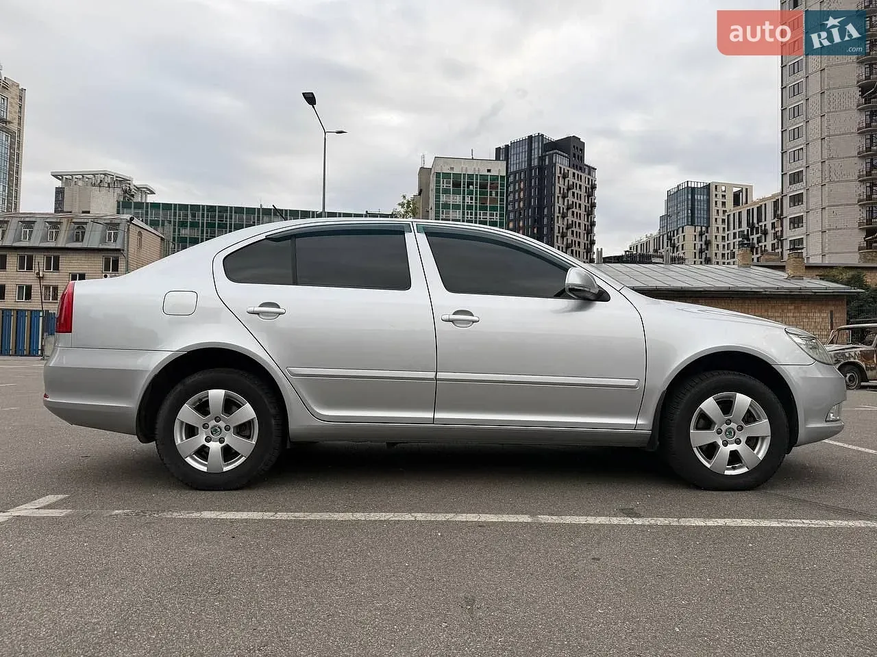 Skoda Octavia 2012 photo 4