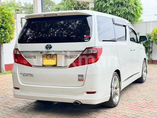 Toyota Alphard 2013 photo 3