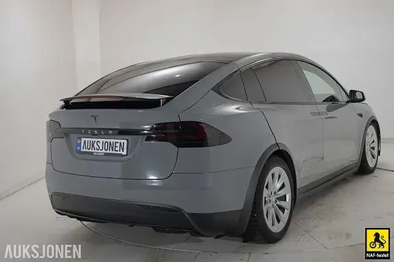 Tesla Model X 2018 photo 4
