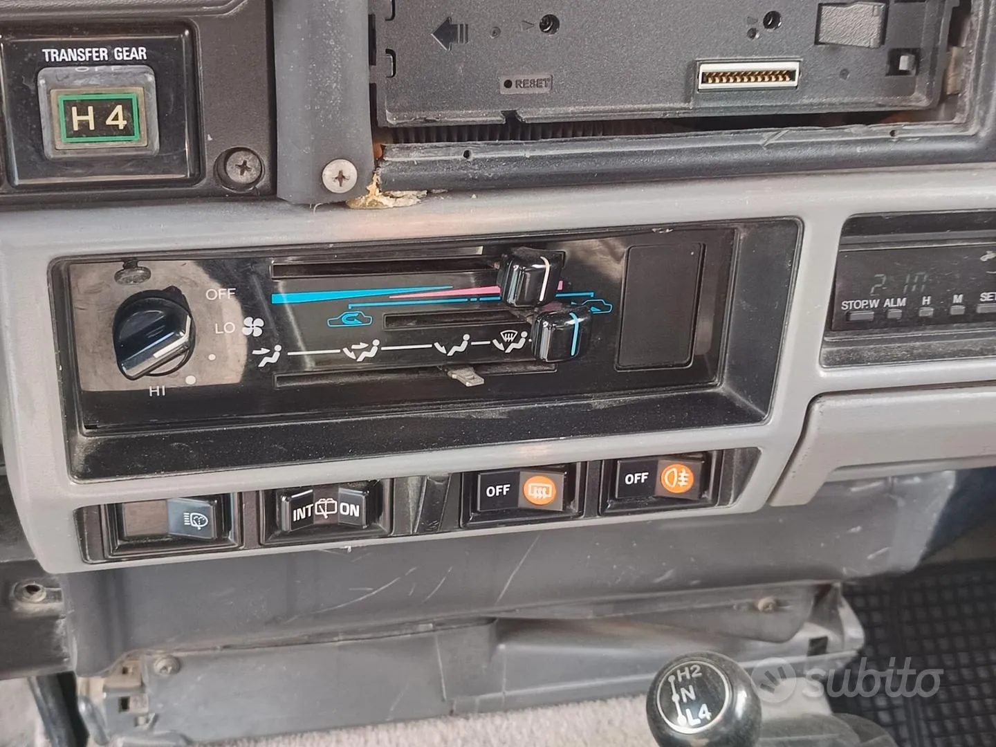 Toyota Land Cruiser 1989 photo 3