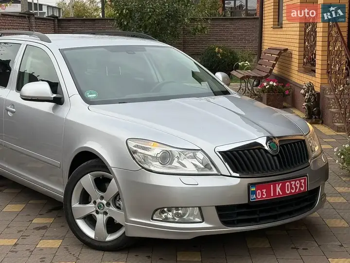 Skoda Octavia 2012 photo 2
