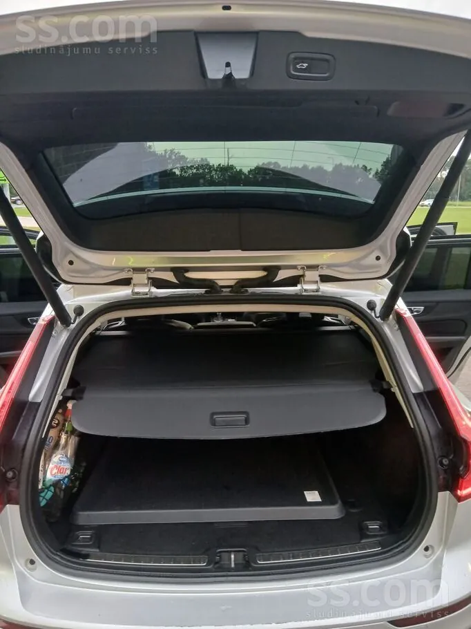 Volvo V60 2019 photo 3