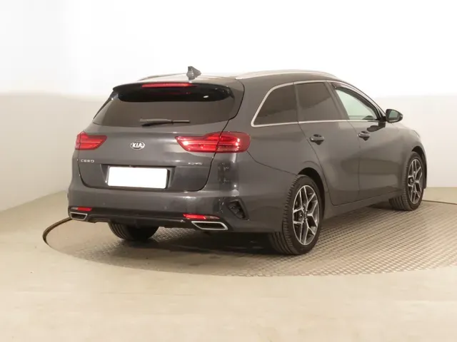 Kia Ceed Sw 2021 photo 4