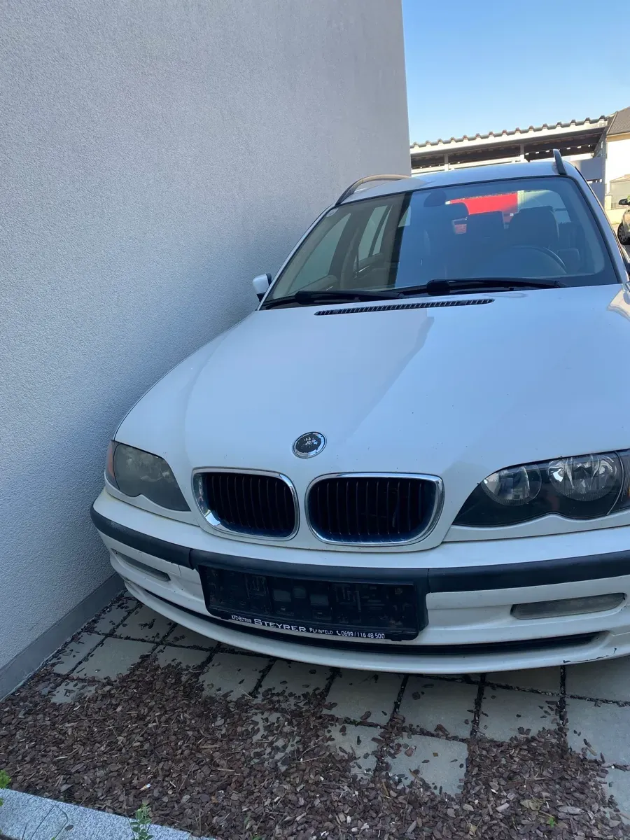 BMW 3 Series 2004 photo 3