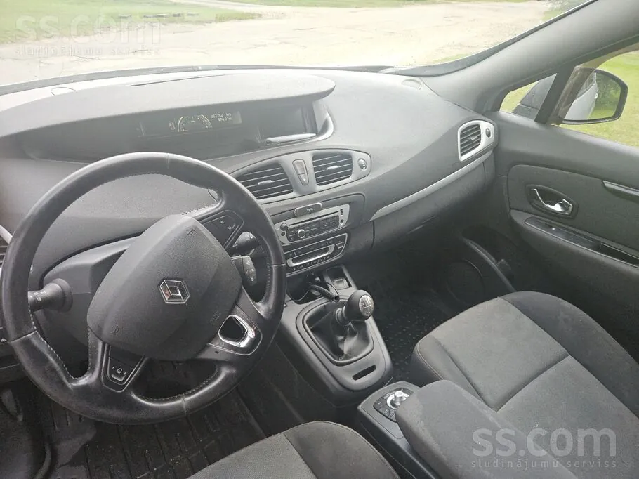 Renault Scenic 2014 photo 5