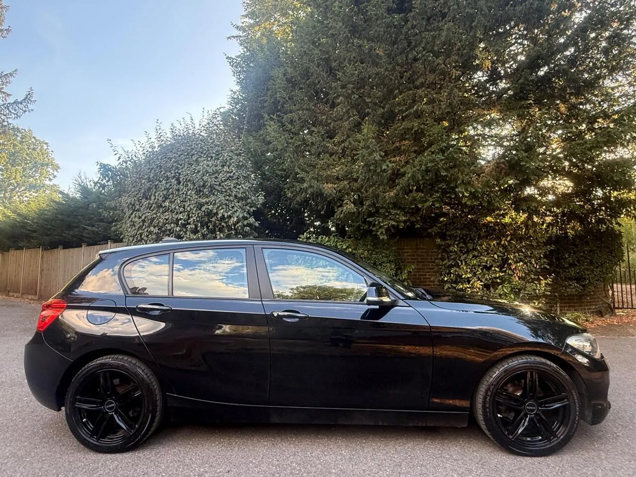 BMW 1 Series 2017 photo 2
