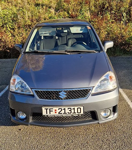 Suzuki Liana