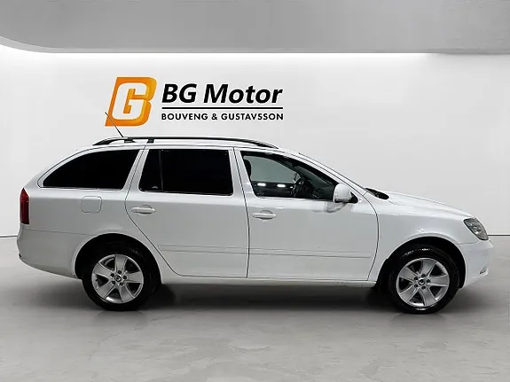 Skoda Octavia 2012 photo 3